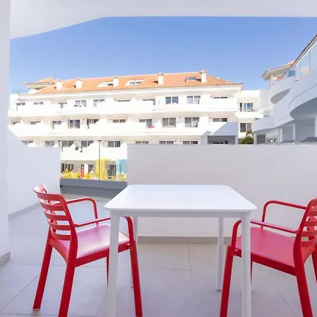 Sholeo Gigantes (adults Only) 3*