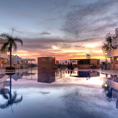 Sholeo Gigantes (adults Only) 3*