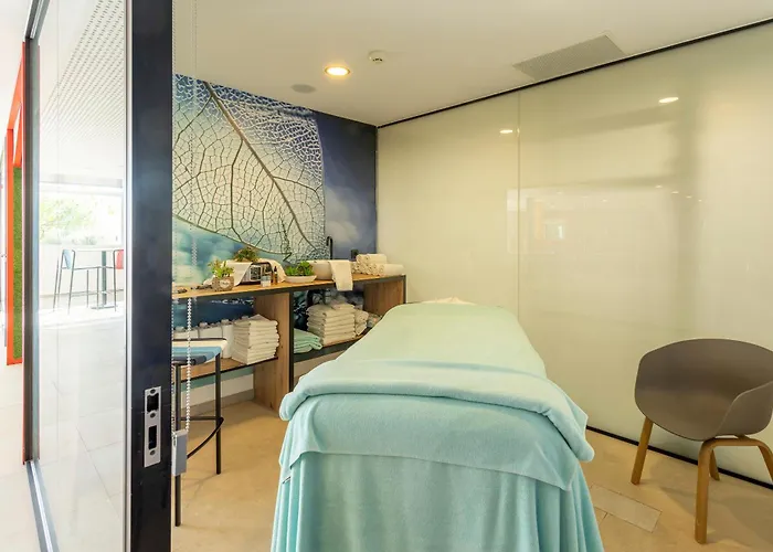 Sholeo Gigantes (adults Only)