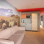 Sholeo Gigantes (adults Only)