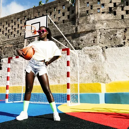 Sholeo Gigantes (adults Only)