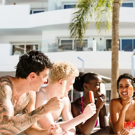 Sholeo Gigantes (adults Only) 3*