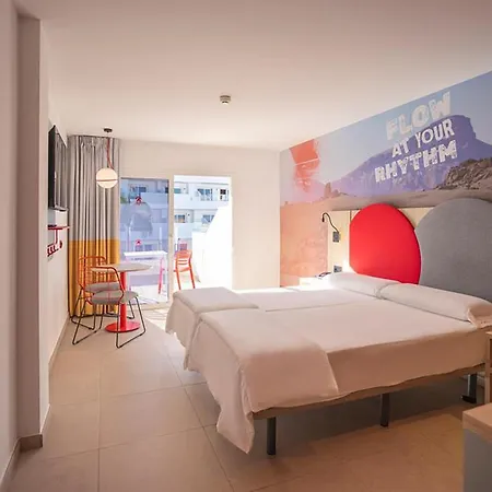 Sholeo Gigantes (adults Only) 3*