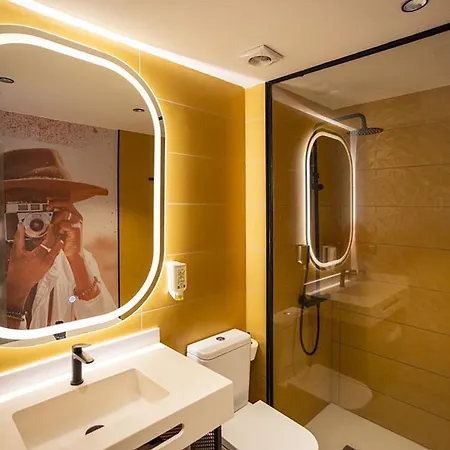 Sholeo Gigantes (adults Only) 3*