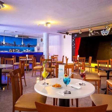 Sholeo Gigantes (adults Only) 3*