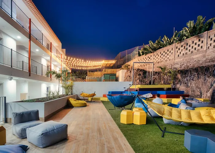 Sholeo Gigantes (adults Only) 3*