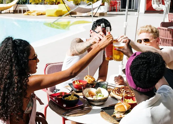 Отель Sholeo Gigantes (adults Only) 3*