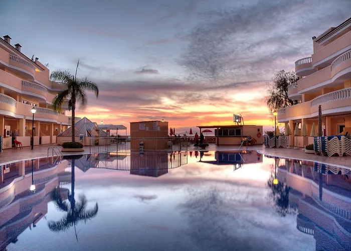 Sholeo Gigantes (adults Only) 3*