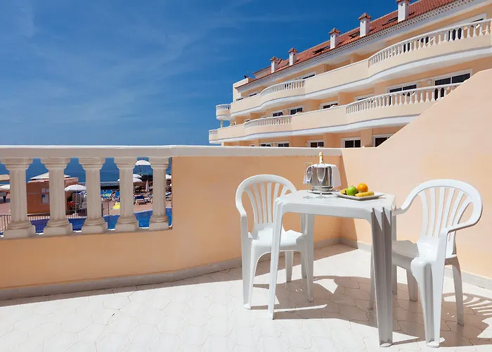 Sholeo Gigantes (adults Only) 3*